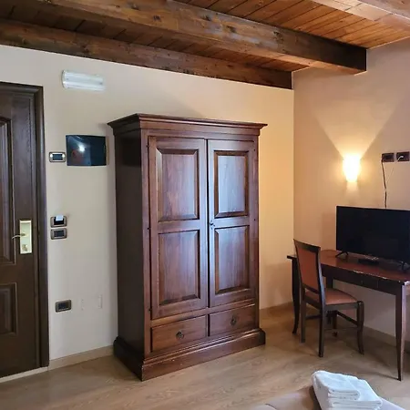 Locanda San Pietro Bed & Breakfast Preturo Exterior photo